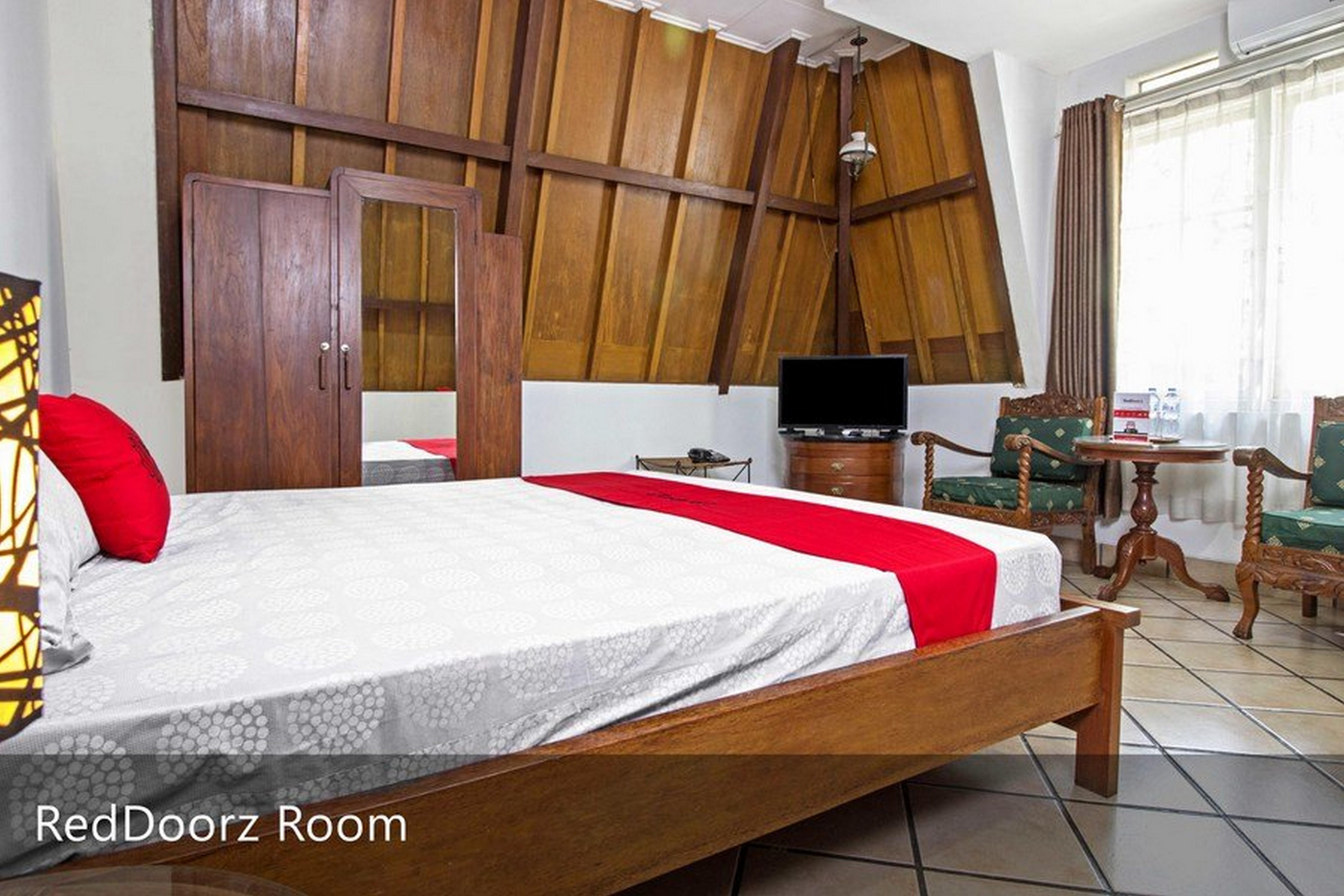 Reddoorz Plus Near Parahyangan University Bandung Zewnętrze zdjęcie