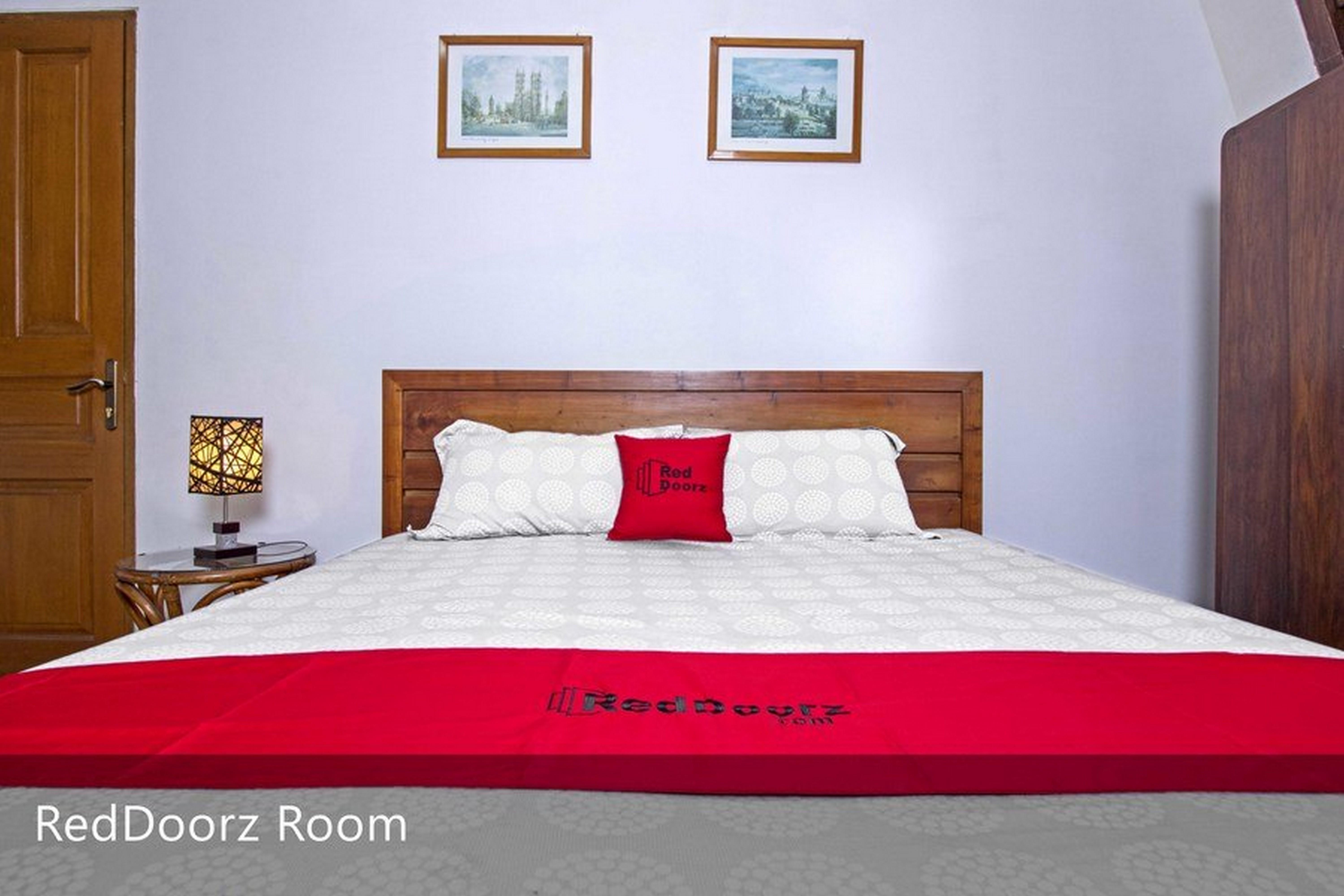 Reddoorz Plus Near Parahyangan University Bandung Zewnętrze zdjęcie