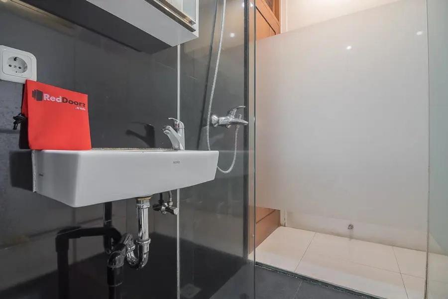 Reddoorz Plus Near Parahyangan University Bandung Zewnętrze zdjęcie