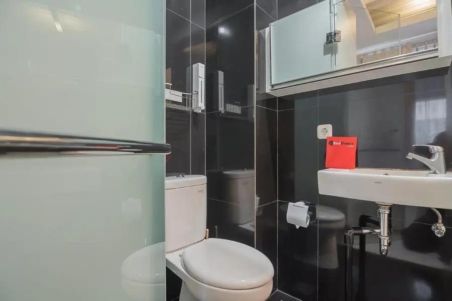 Reddoorz Plus Near Parahyangan University Bandung Zewnętrze zdjęcie