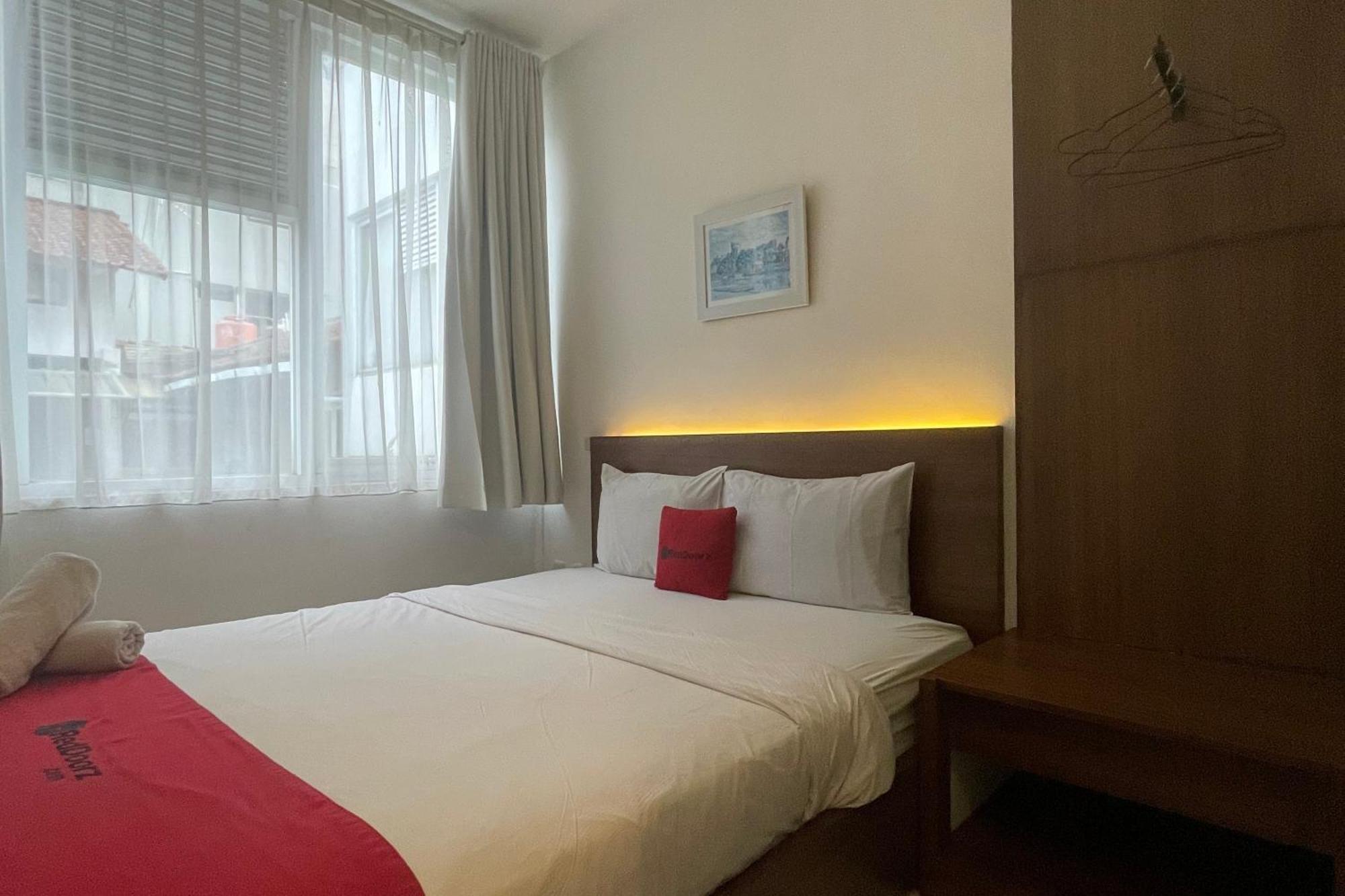 Reddoorz Plus Near Parahyangan University Bandung Zewnętrze zdjęcie