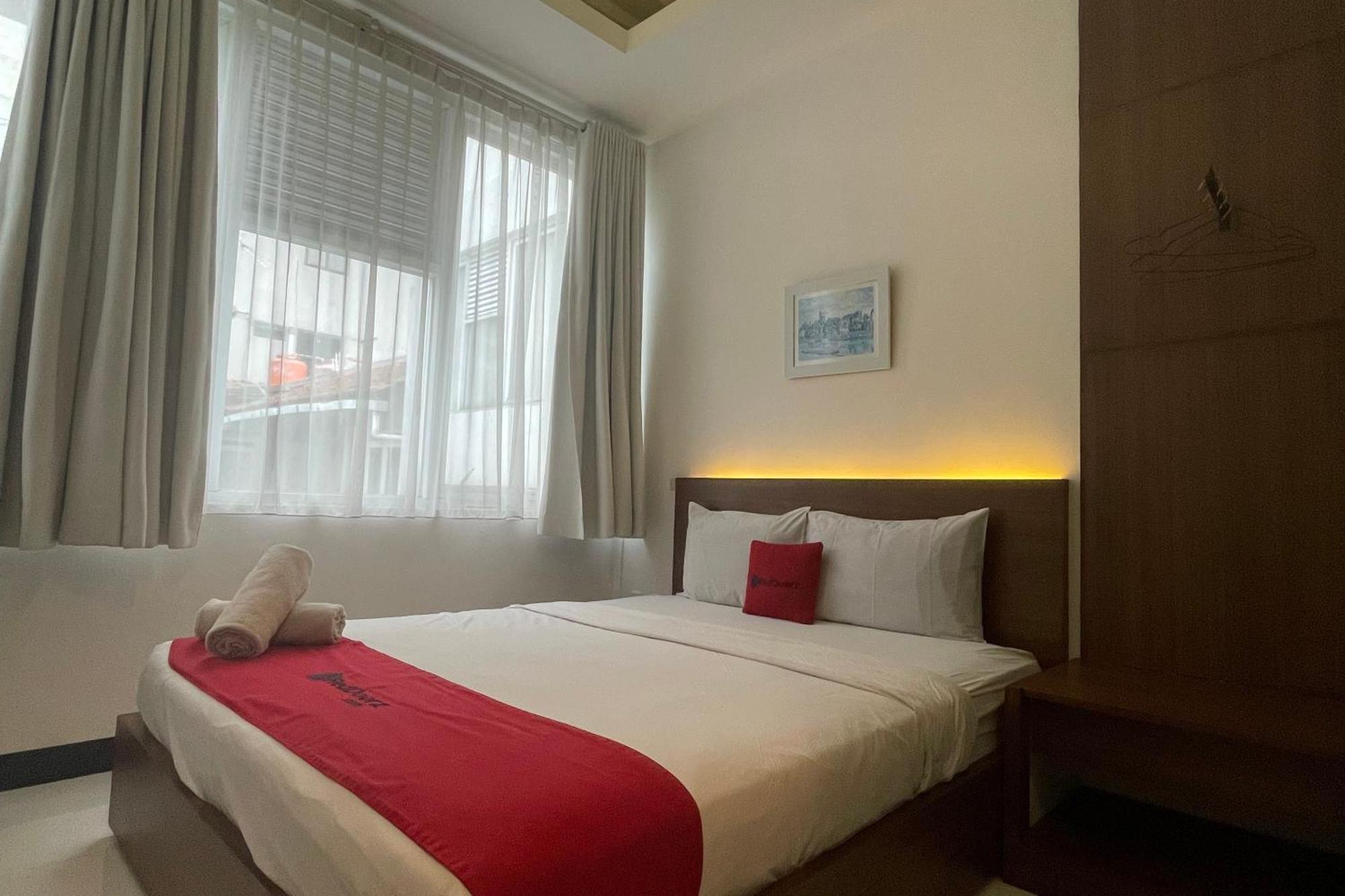 Reddoorz Plus Near Parahyangan University Bandung Zewnętrze zdjęcie