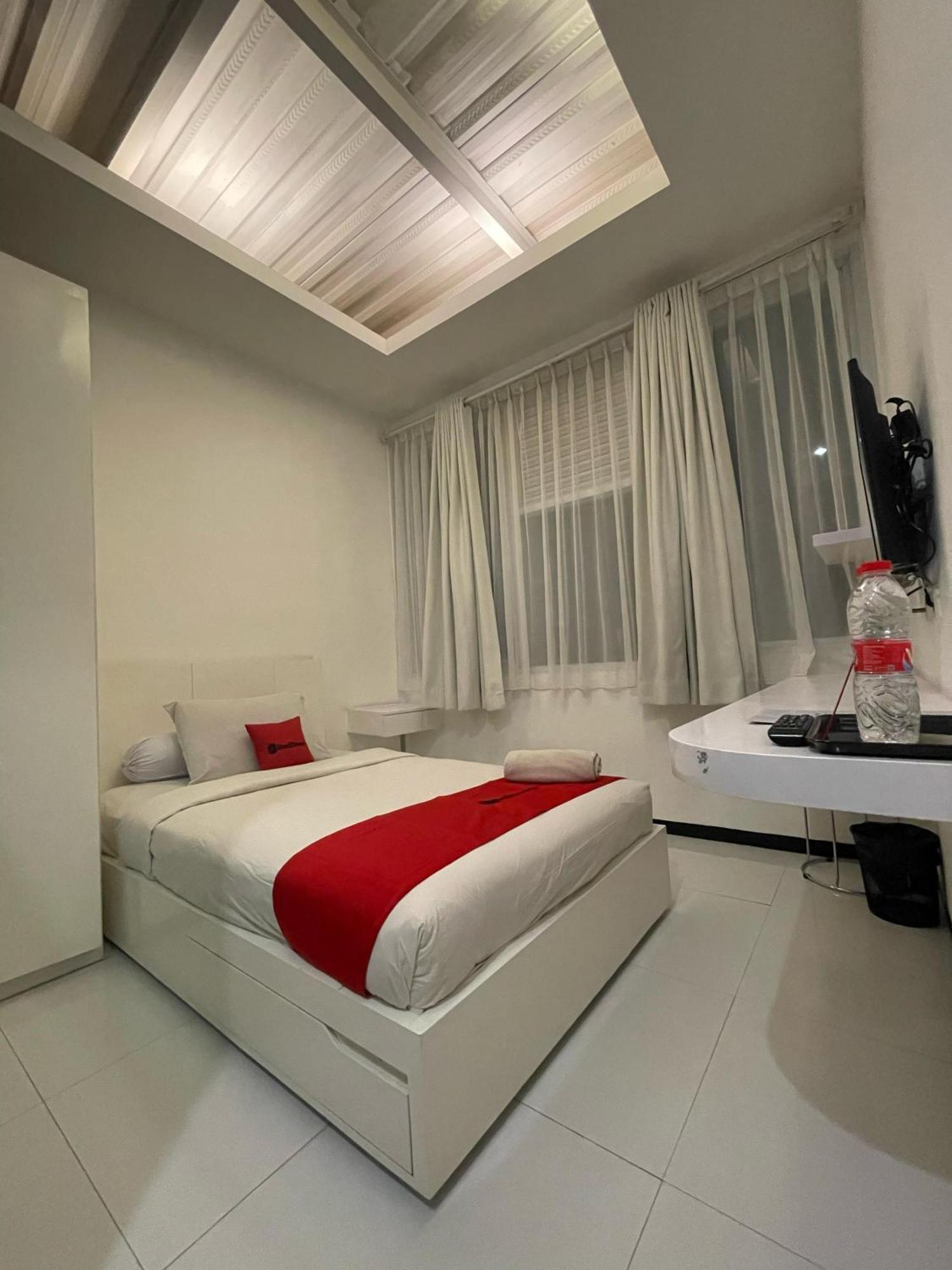 Reddoorz Plus Near Parahyangan University Bandung Zewnętrze zdjęcie