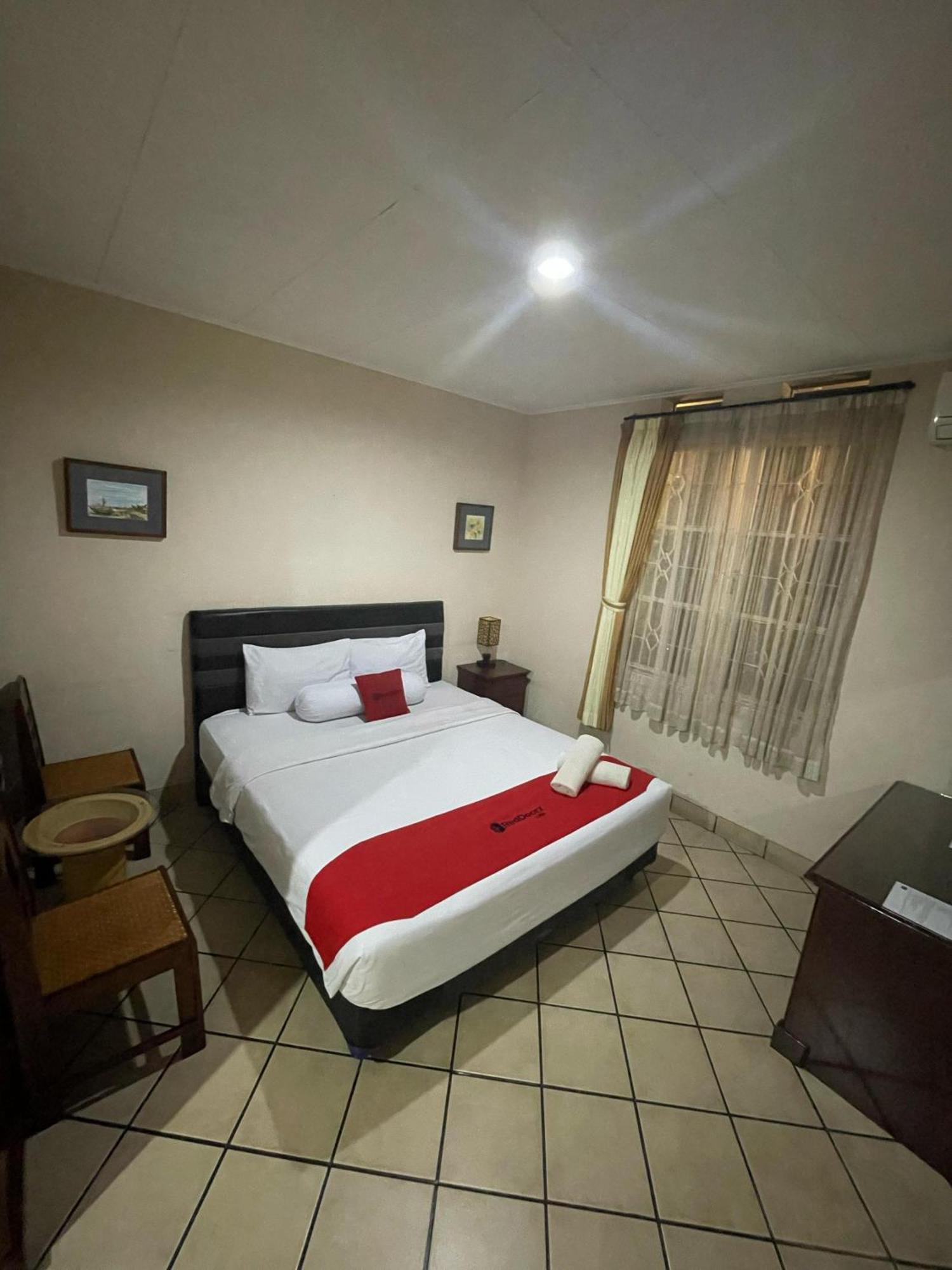 Reddoorz Plus Near Parahyangan University Bandung Zewnętrze zdjęcie
