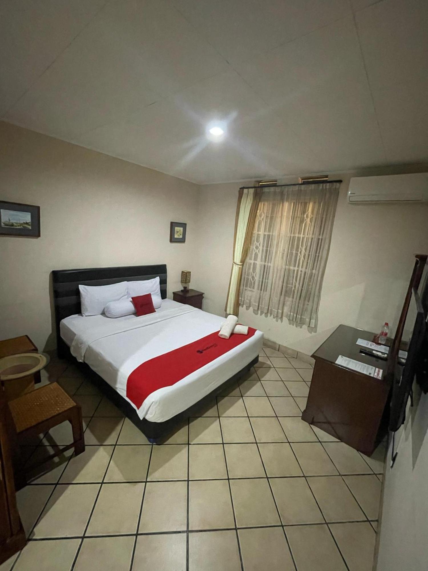 Reddoorz Plus Near Parahyangan University Bandung Zewnętrze zdjęcie