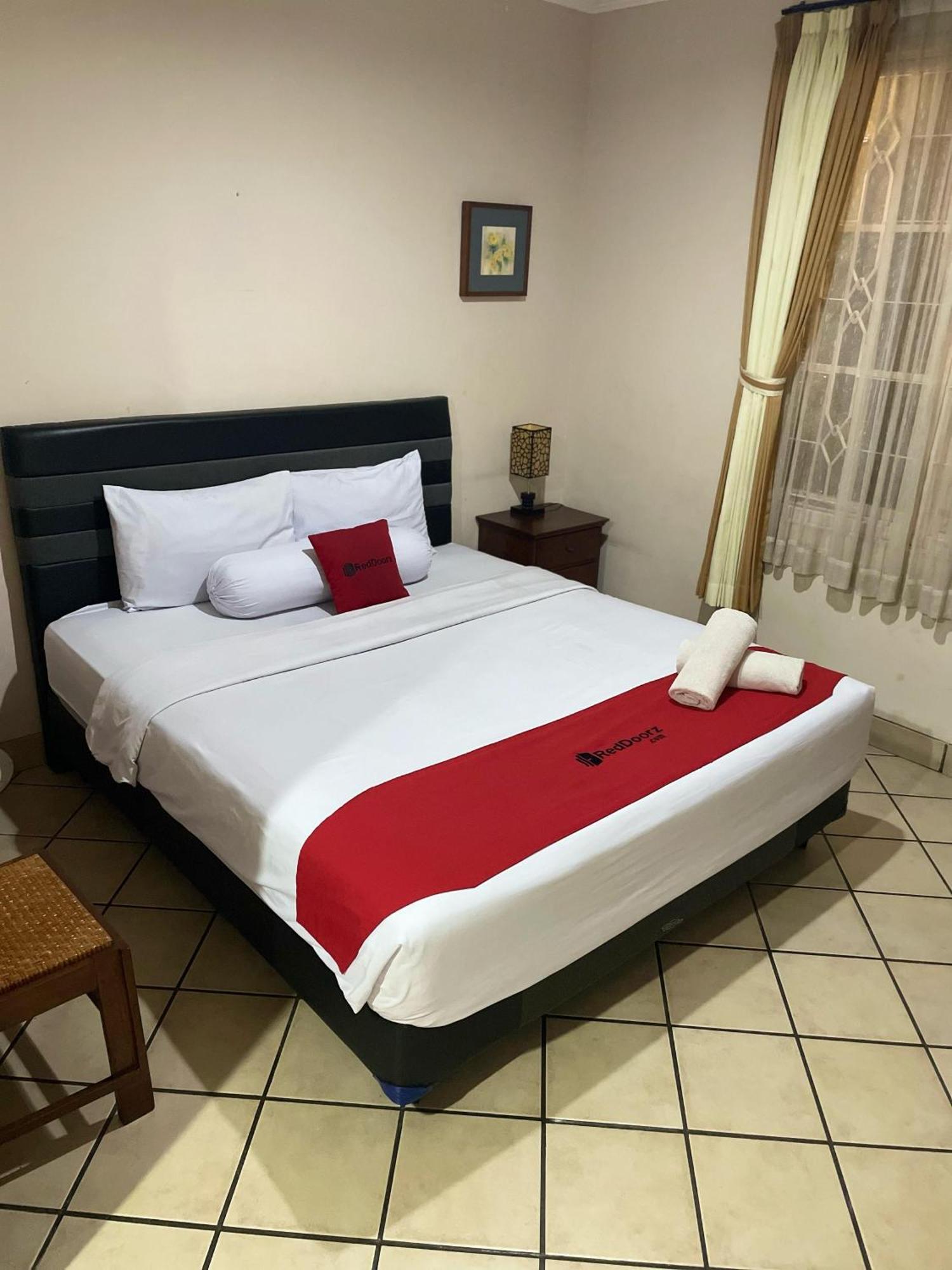 Reddoorz Plus Near Parahyangan University Bandung Zewnętrze zdjęcie