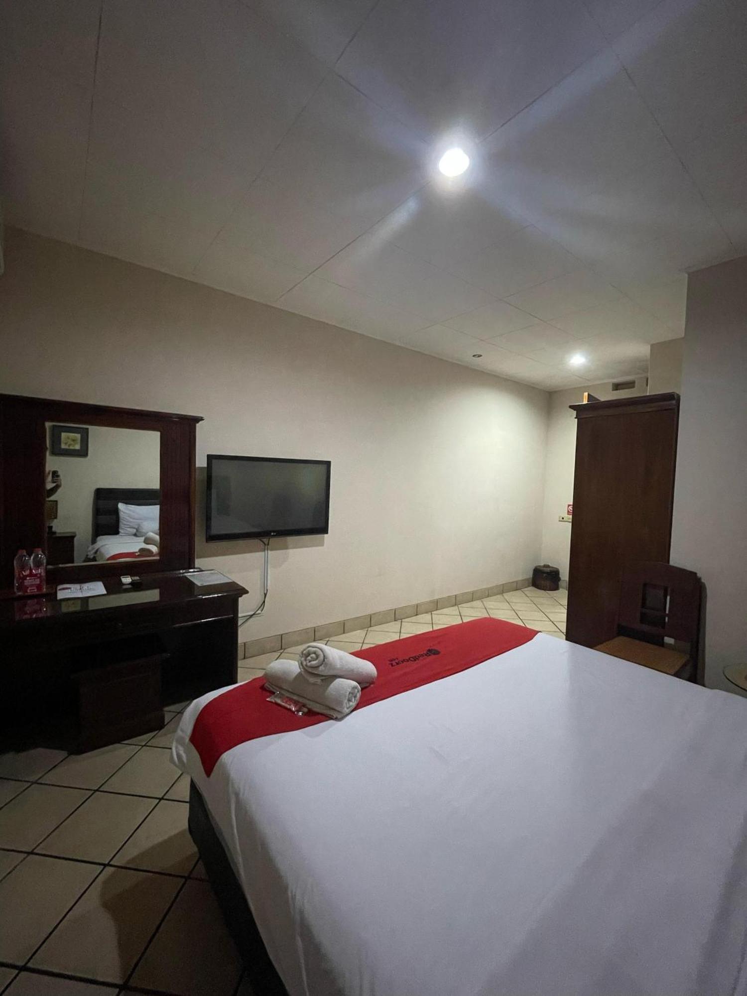 Reddoorz Plus Near Parahyangan University Bandung Zewnętrze zdjęcie